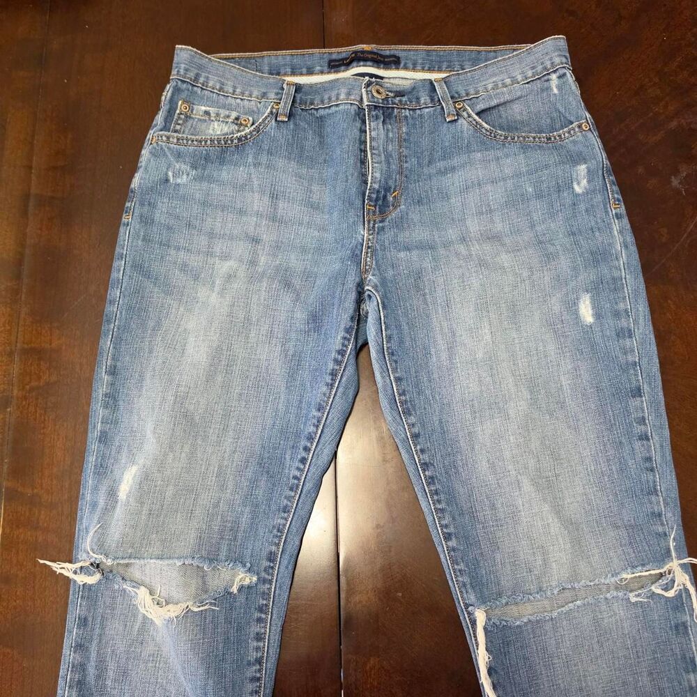 Y2k Distressed Levi Boyfriend Jeans